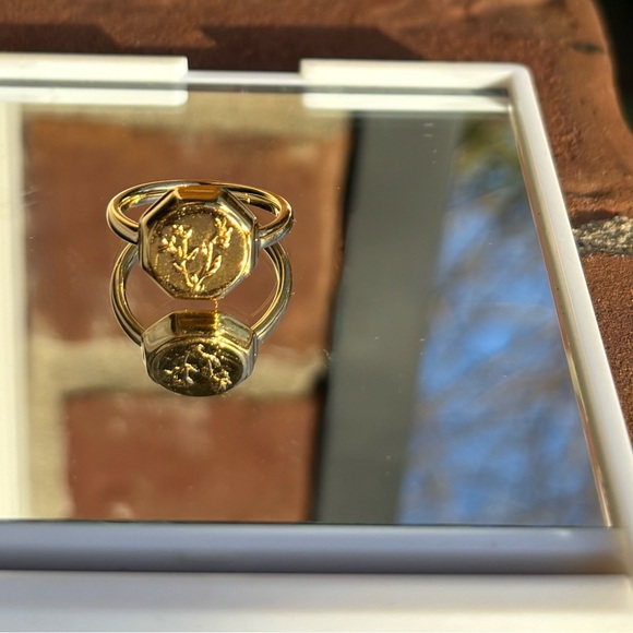 Vermeil Floral Signet Ring - Picture 2 of 6